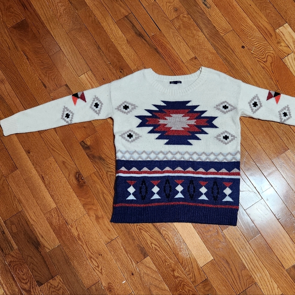 American Eagle Outfitters Sweater